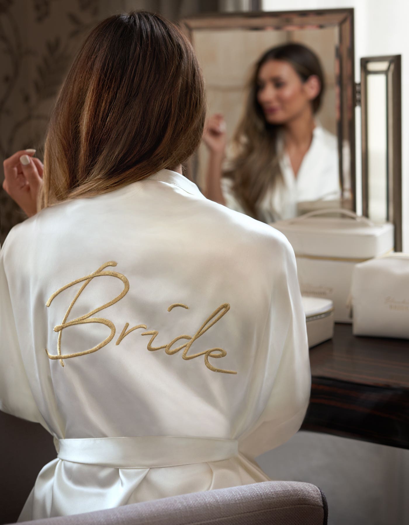Dames badjas satijn zwart Ringella | Online de mooiste pyjama’s Dames badjas satijn zwart Ringella | Online de mooiste pyjama’s