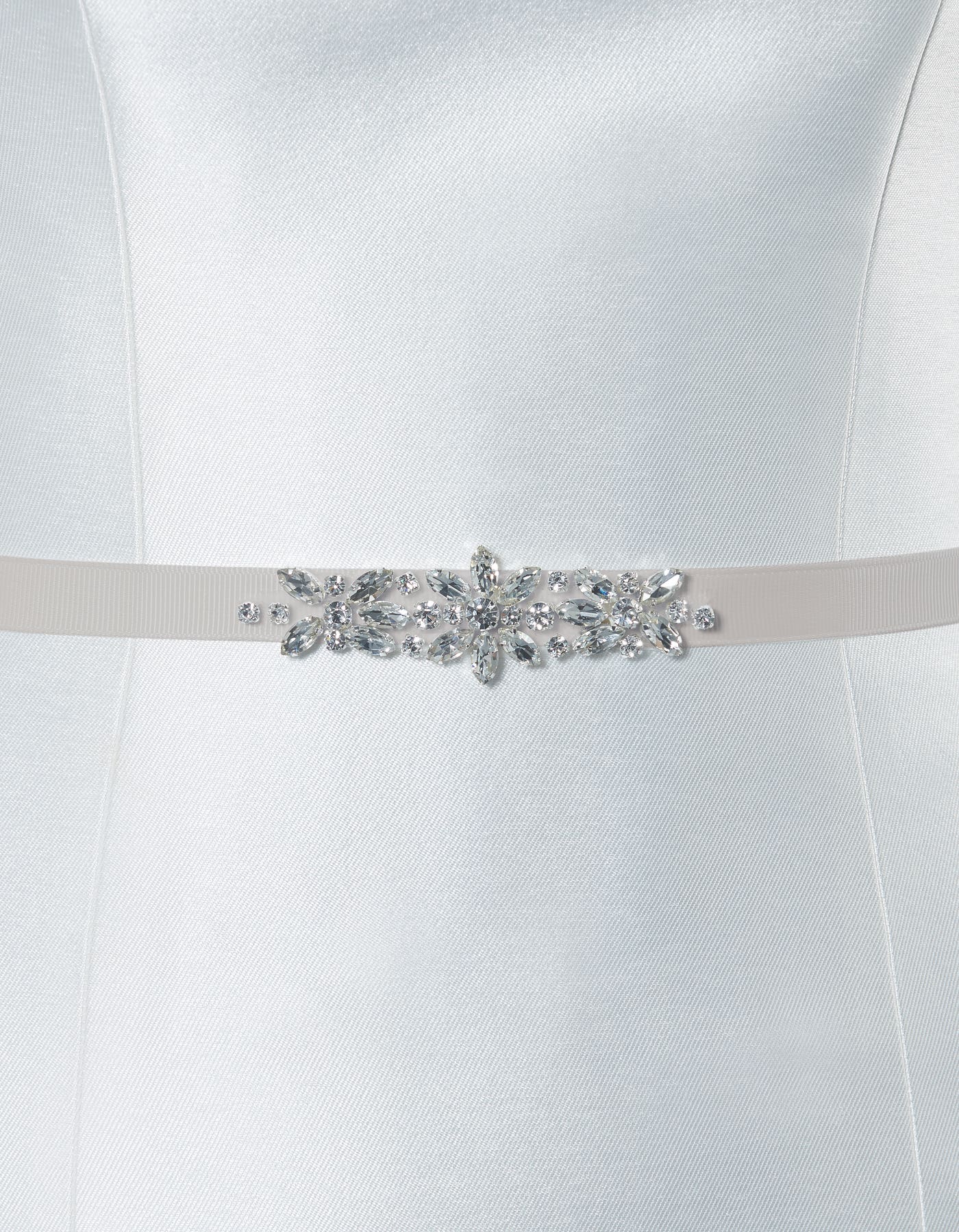 Bridesmaid Dress Belts Uk RD-Belt 060 Silver Pearl Central Belt For Weddings Bridesmaid Dress Belts Uk RD-Belt 060 Silver Pearl Central Belt For Weddings