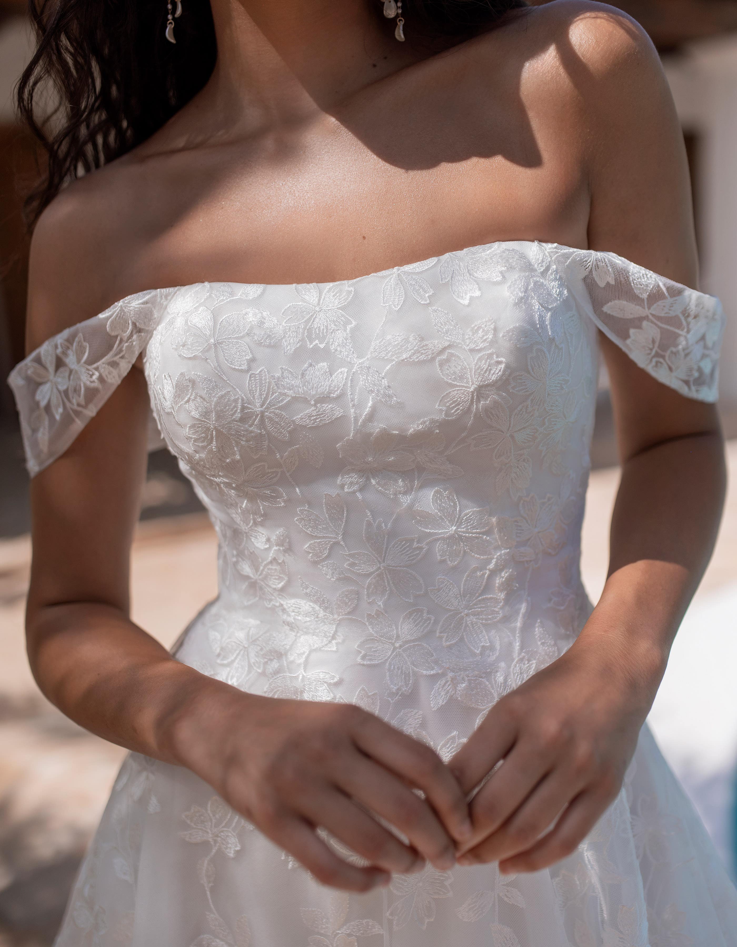 dena-a-line-wedding-dress-crop3-heidi-hudson.jpg