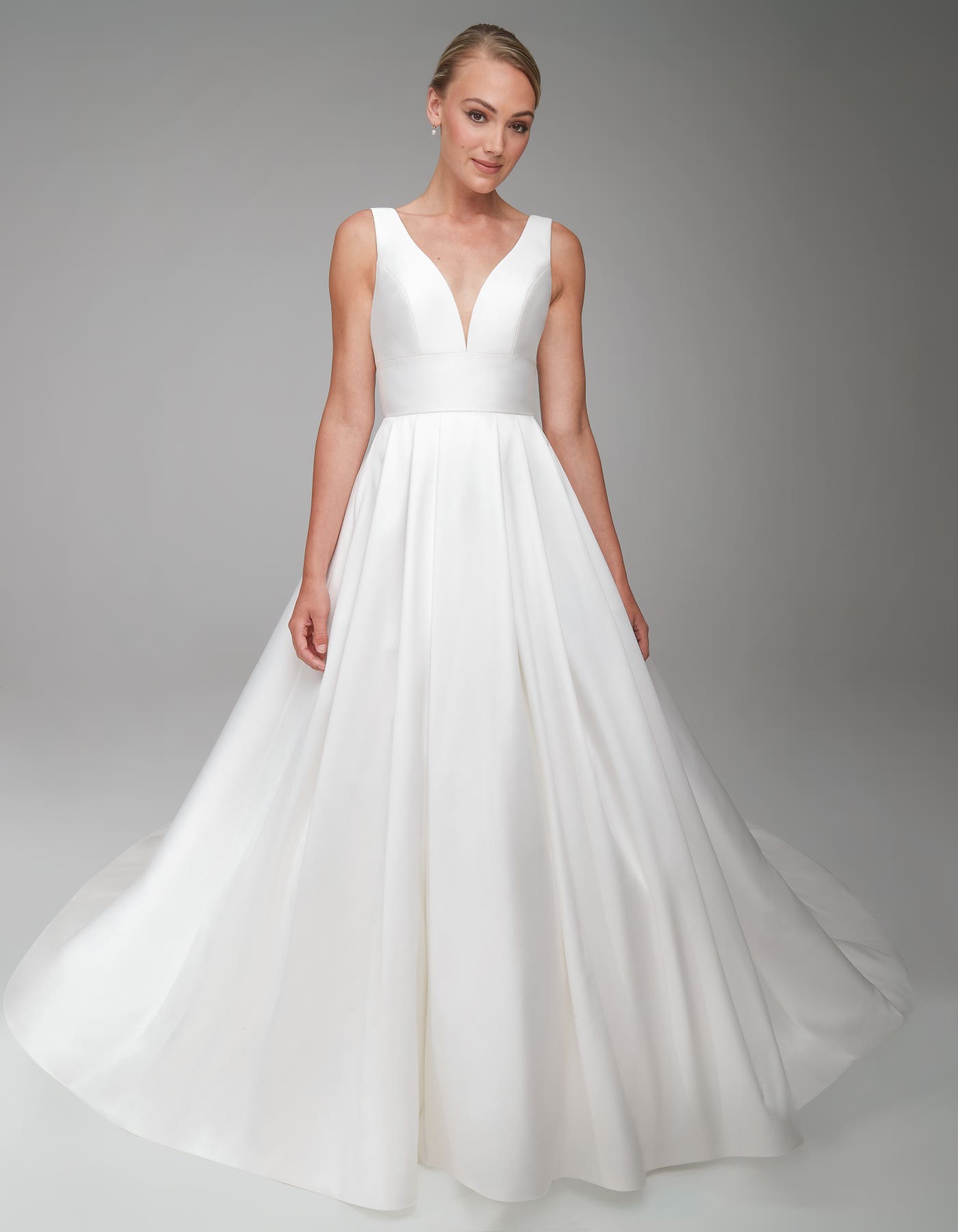 elena satine wedding dress Kindred (2015)