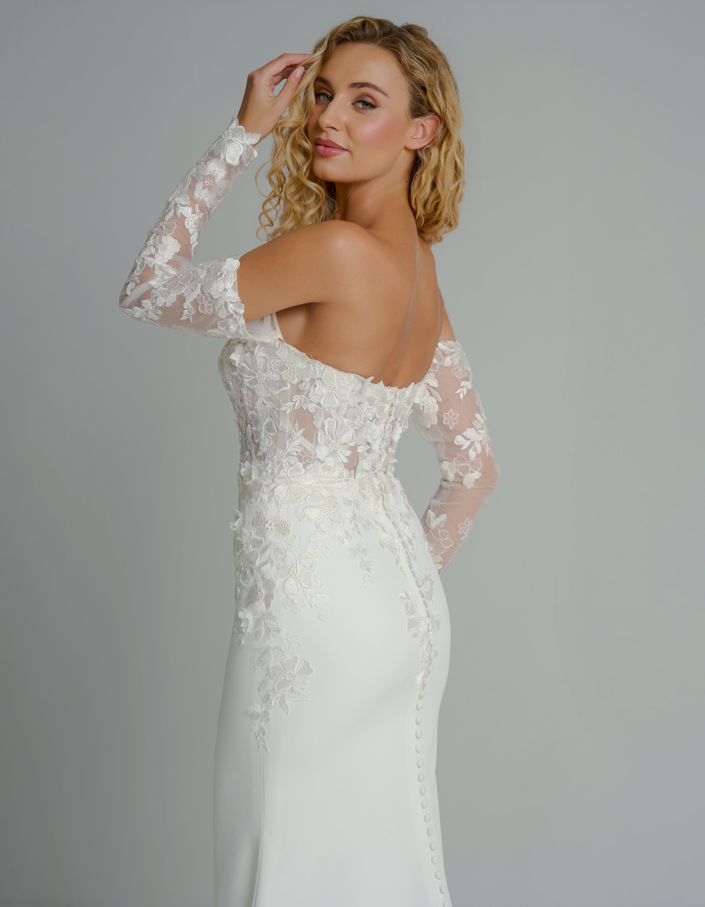 garret-sheath-wedding-dress-miavalenca-wed2b-crop2-lores.jpg