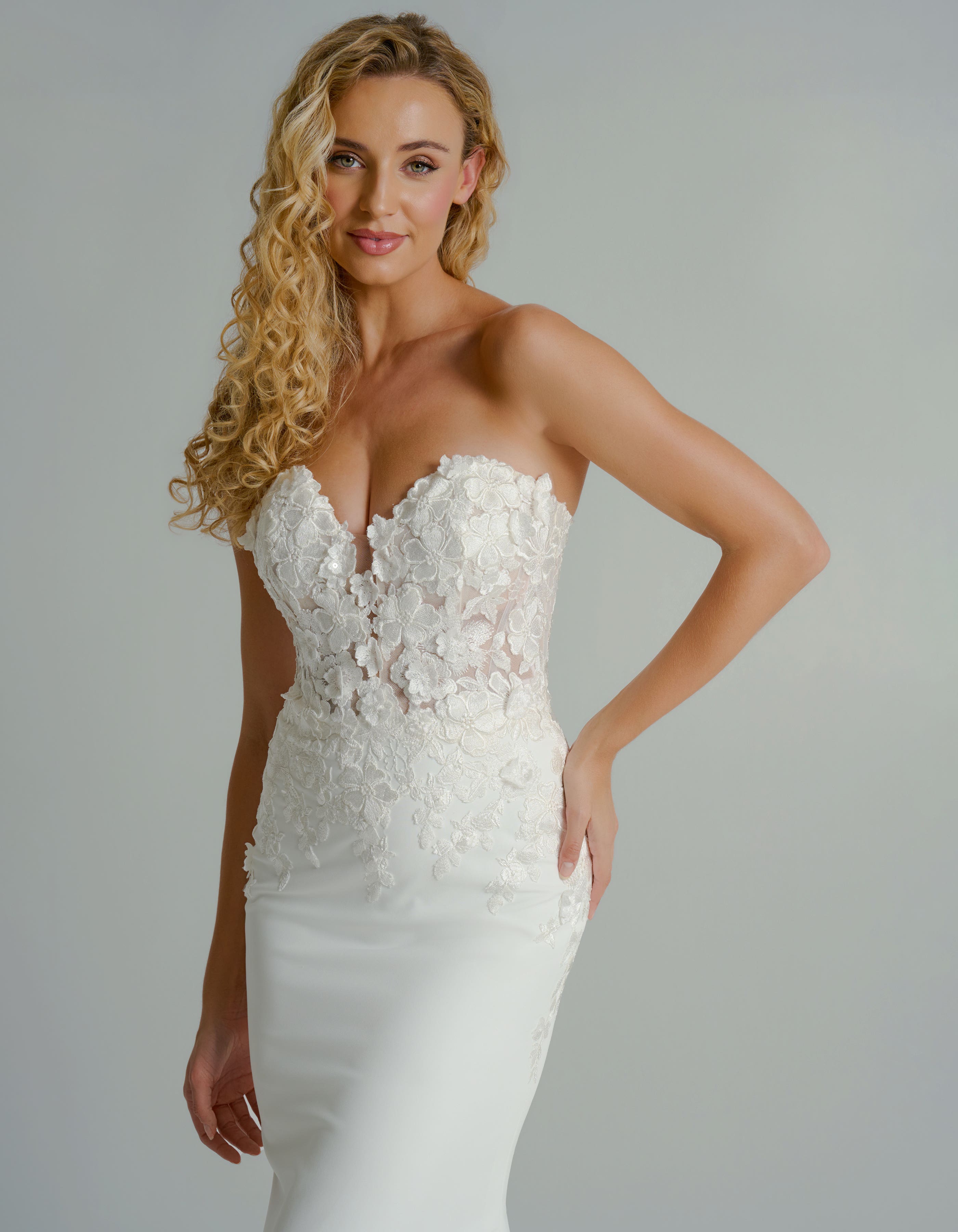 garret-sheath-wedding-dress-miavalenca-wed2b-crop3-lores.jpg