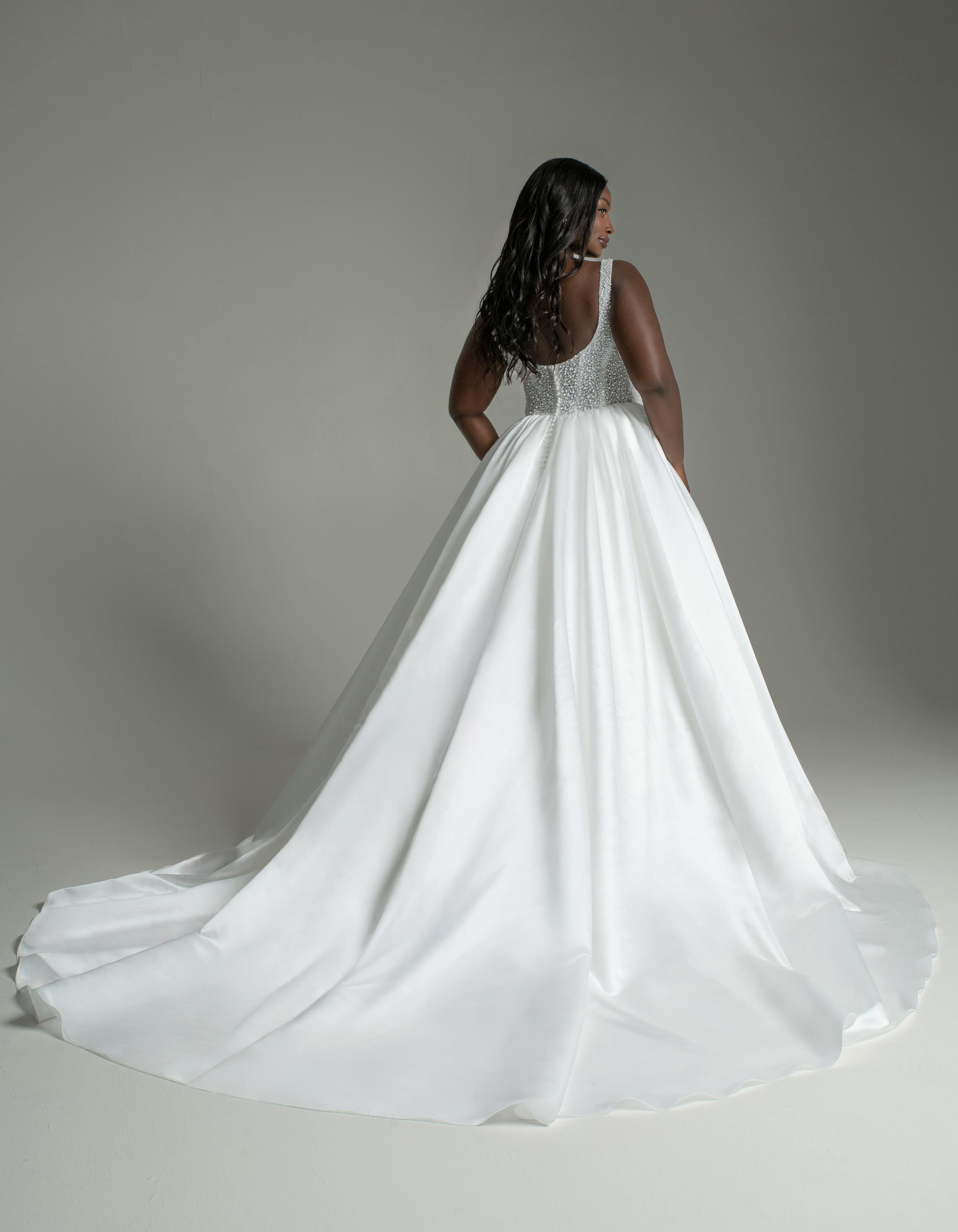 rozalind-ballgown-wedding-dress-back-aaliyah-quinn.jpg