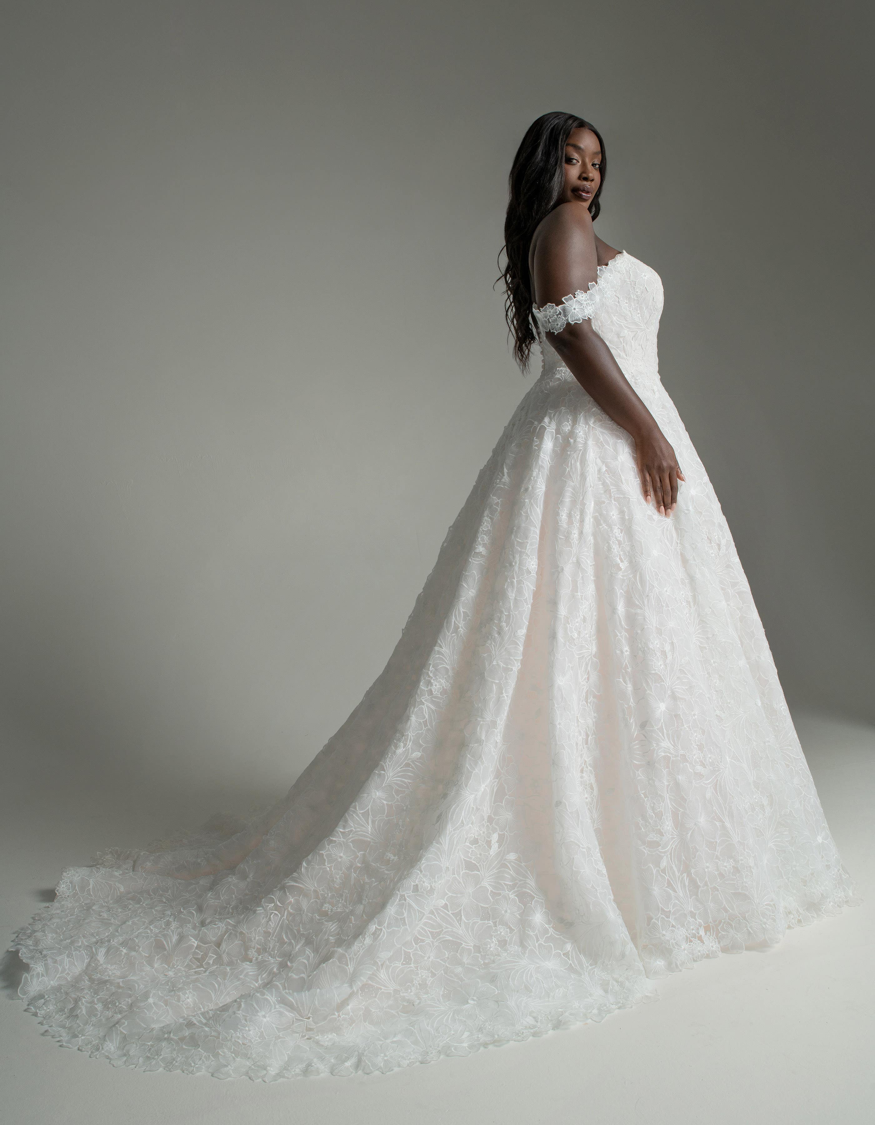 valentina-a-line-wedding-dress-back-aaliyah-quinn.jpg