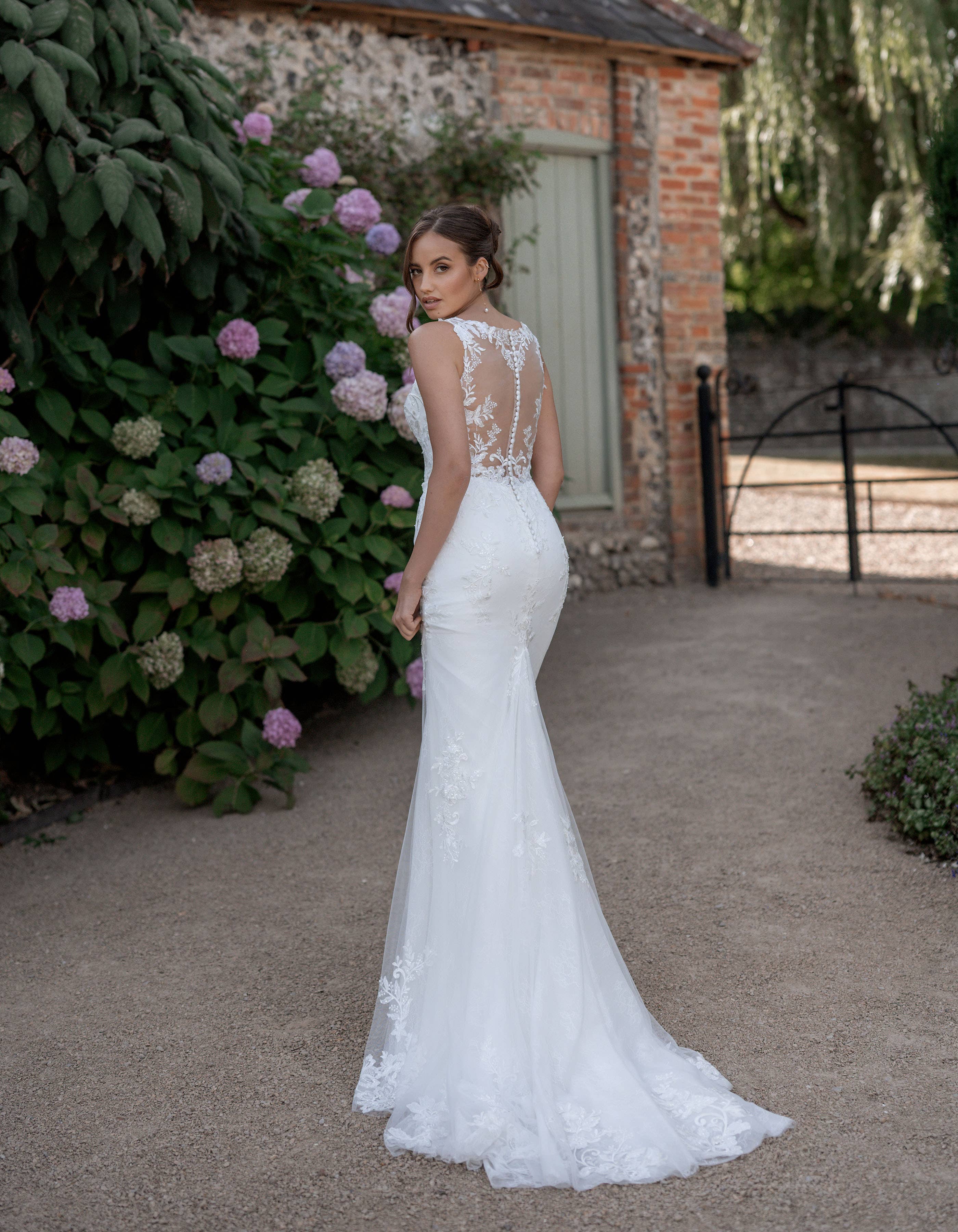 willow-sheath-wedding-dress-back-anna-sorrano.jpg