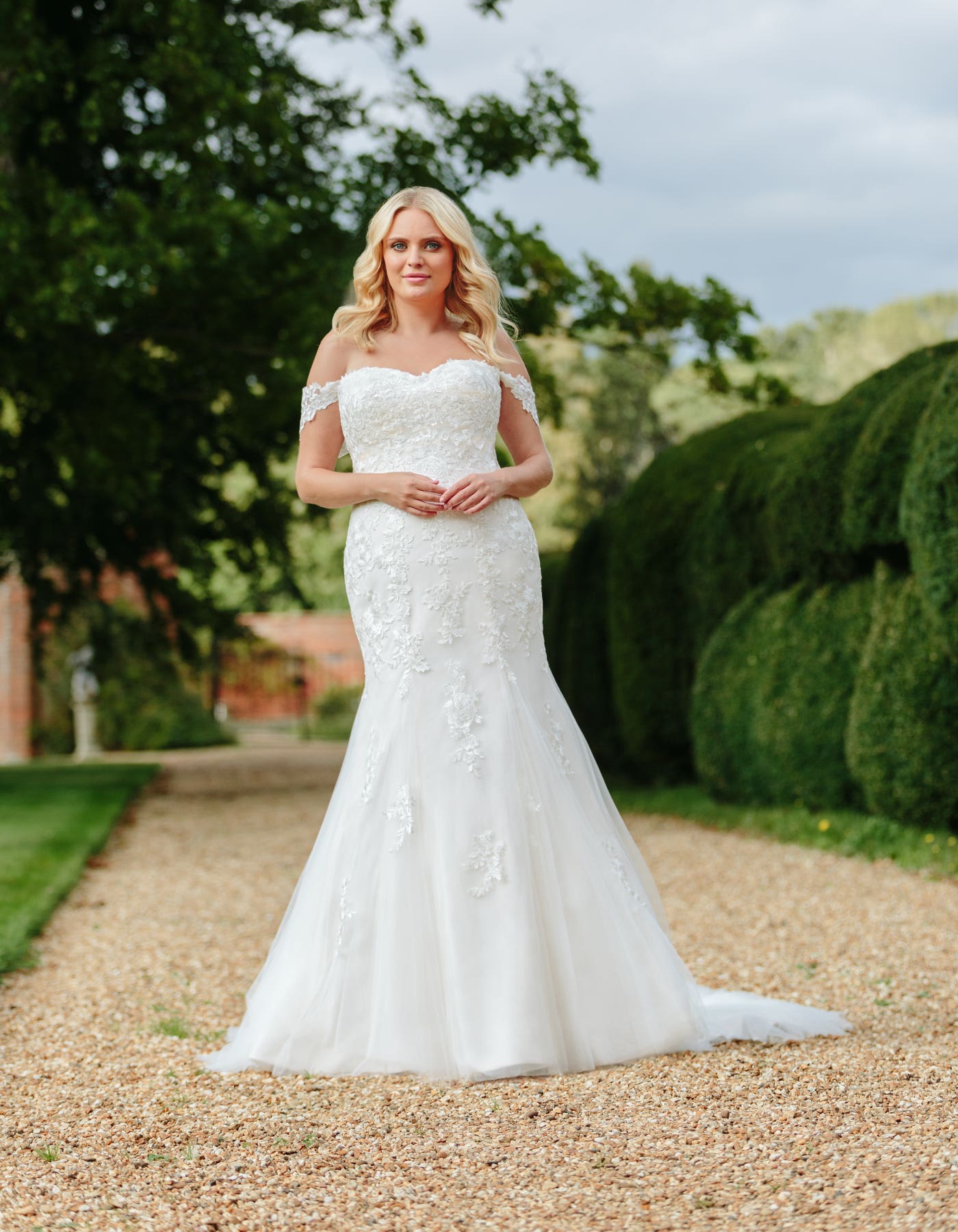 Winona - a soft, intricate fishtail | wed2b Winona - a soft, intricate fishtail | wed2b