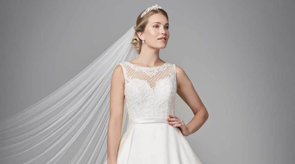 Discover your dream lace wedding dress
