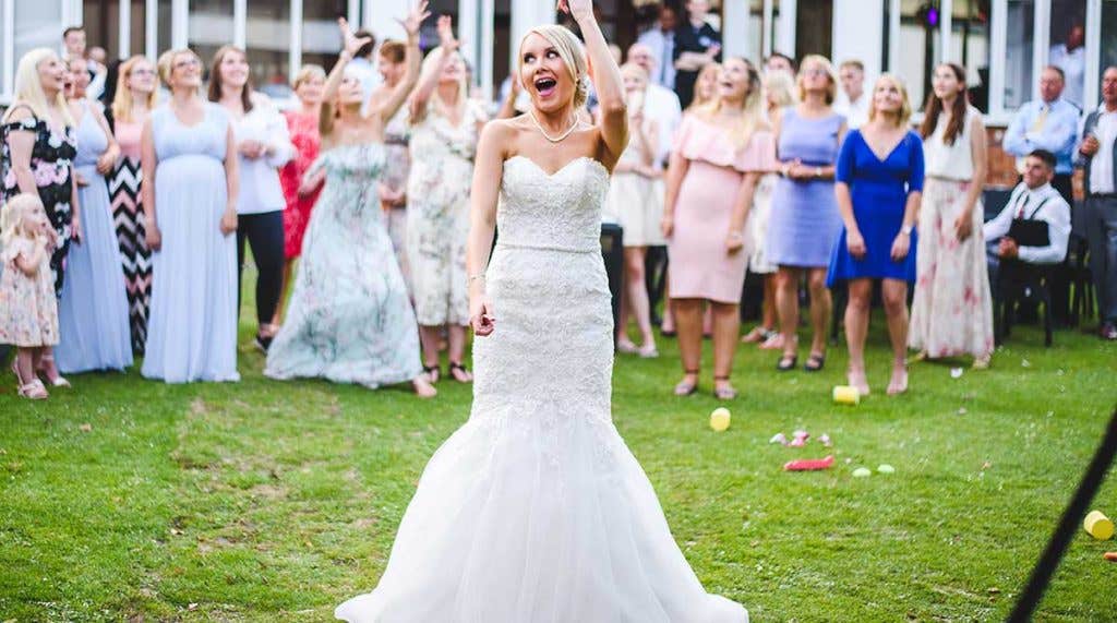 Real Weddings Swindon: Charlotte and Luke's romantic day