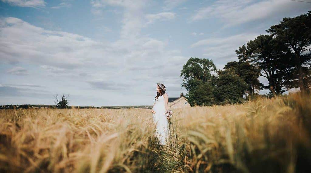 Victoria & Stuart's beautiful outdoor wedding