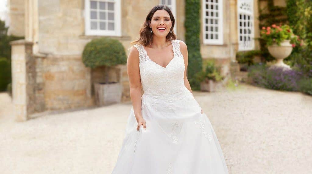 Take it easy in one these casual wedding dresses