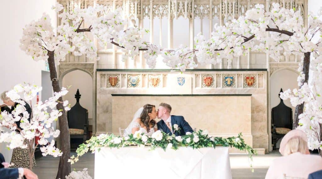 10 elegant Easter wedding ideas