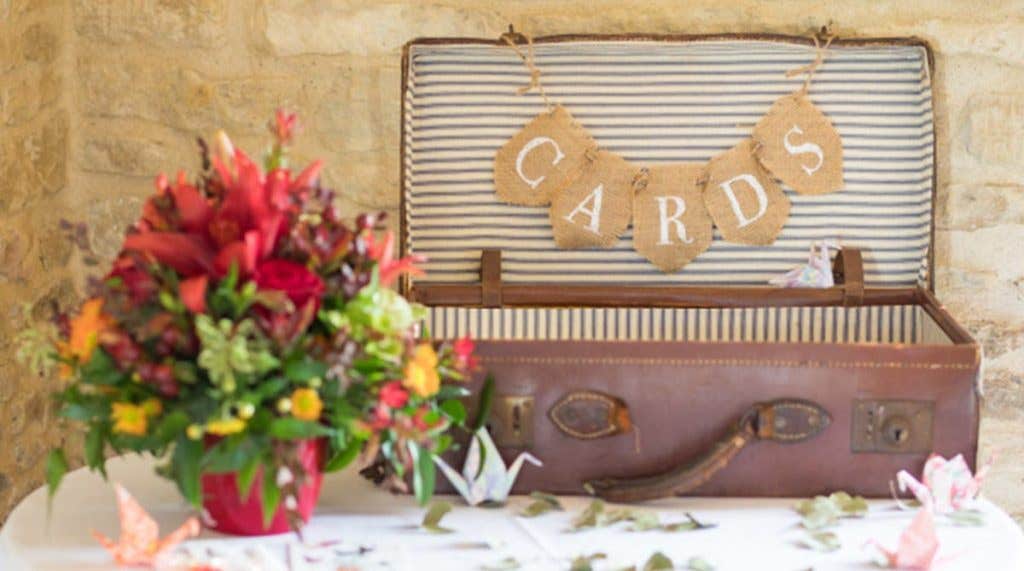 5 wedding money saving tips no one will notice
