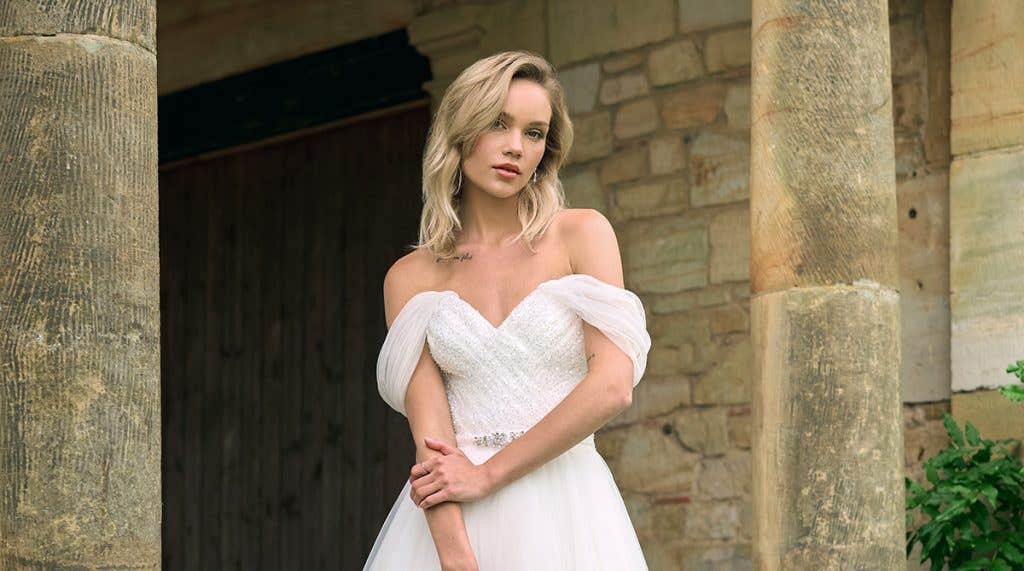 4 simple ways to customise your wedding dress