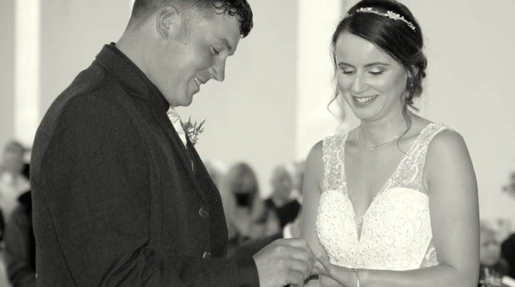 Bruiloft van Lorraine en Iain op de Orkney-eilanden