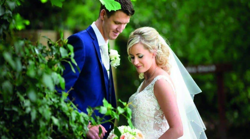 Real Weddings Nottingham: Harriet and Nathan's romantic day