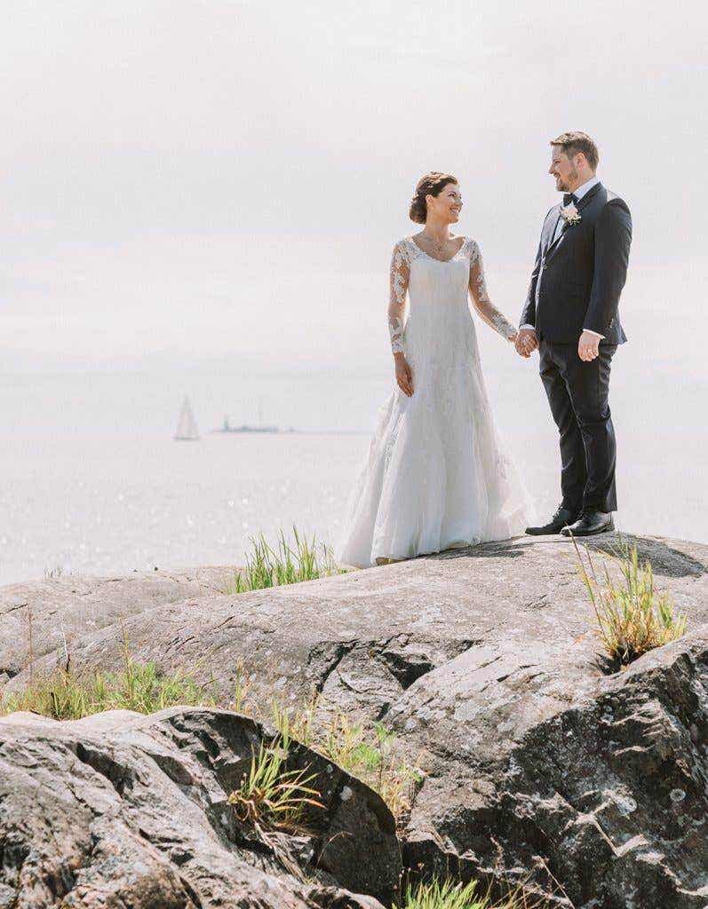 Real Weddings Hinckley: Hollie and Joe’s football-themed fun