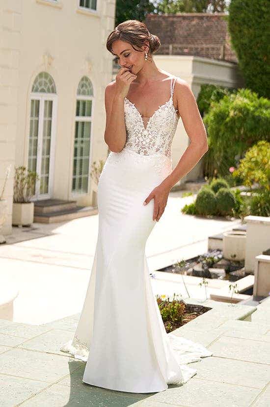 Here's why ivory wedding dresses are oh-so flattering | wed2b Here's why ivory wedding dresses are oh-so flattering | wed2b