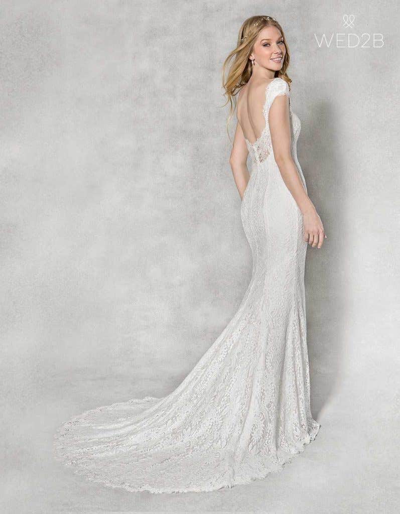 Summer-Embroidered wedding dresses