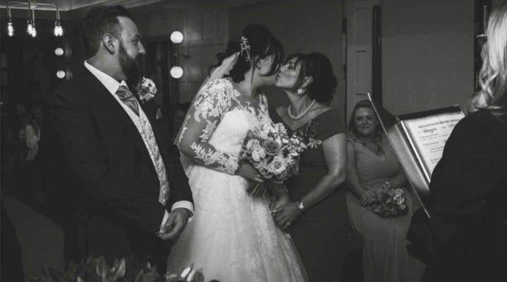 Real Weddings Bolton: Laura and Wayne’s happy ever after