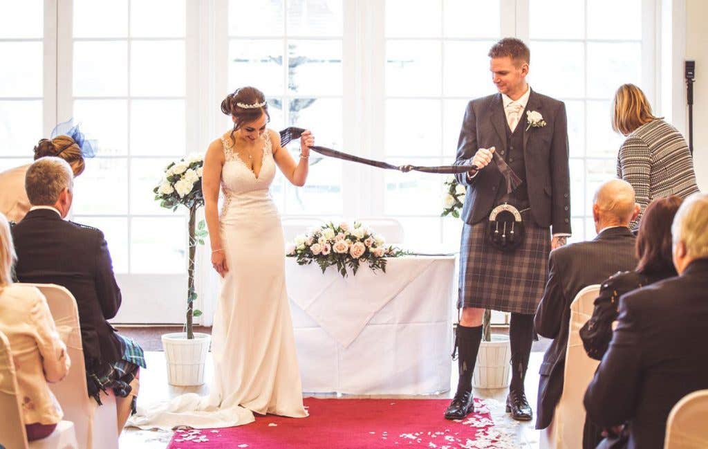 Real Weddings Scotland: Nikki and Richard’s rainy but romantic big day!