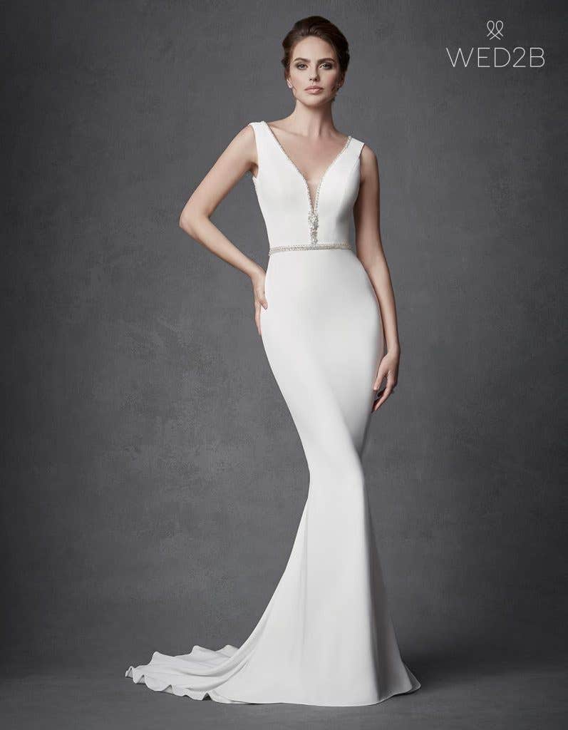 Discover your perfect plunging neckline wedding dress… - Reno
