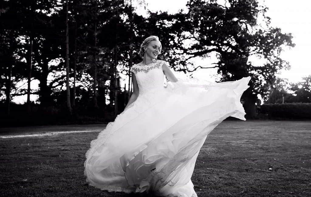 Real Weddings Norwich: Amy and Sam’s relaxed and romantic wedding day - Bronwyn