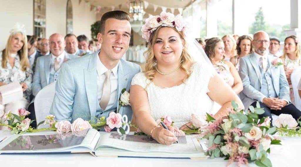 Real Weddings Southampton: Charlotte and Kieran’s stylish rose gold wedding