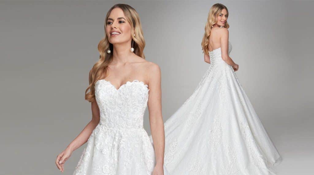 Beautiful plus size dresses, in stores now!