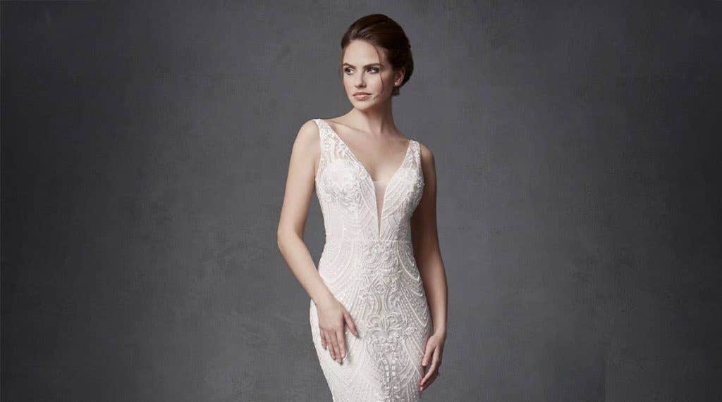Discover the perfect high fashion wedding dress