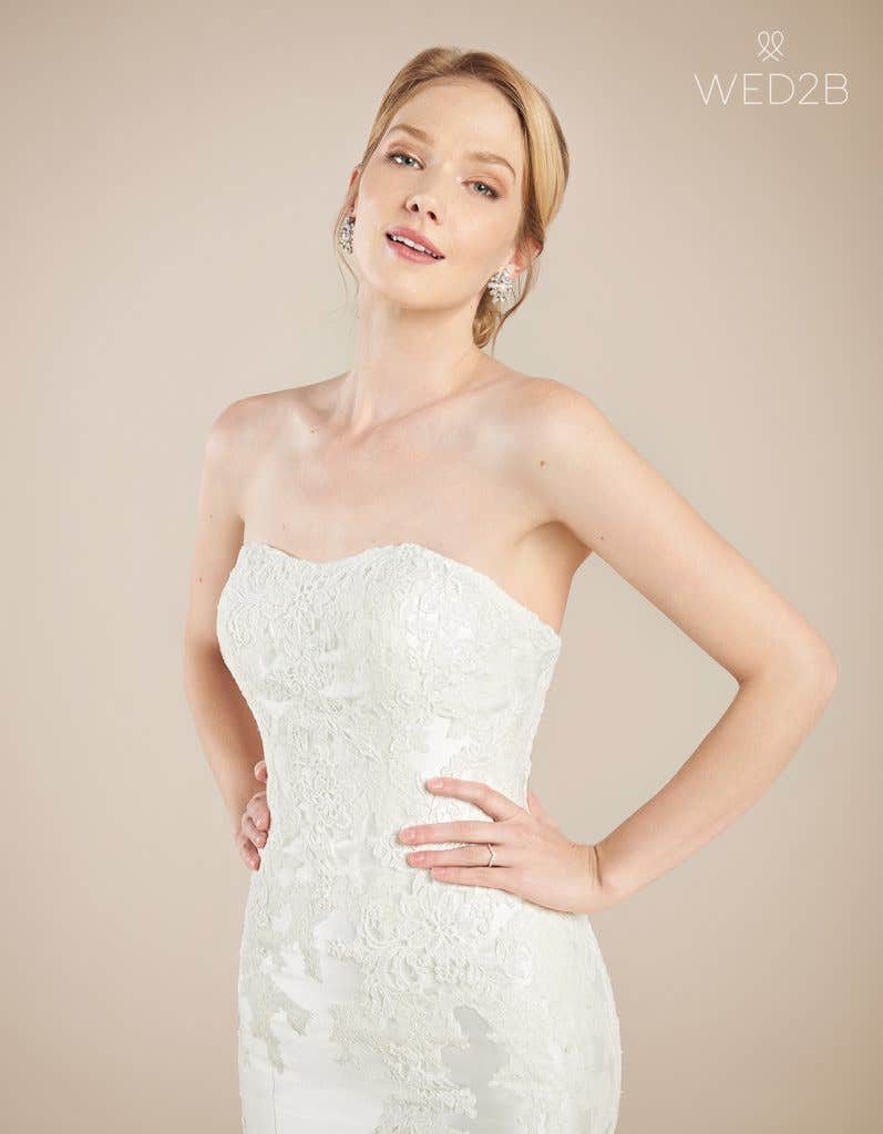 Front crop view of vintage wedding dress Alana by Anna Sorrano