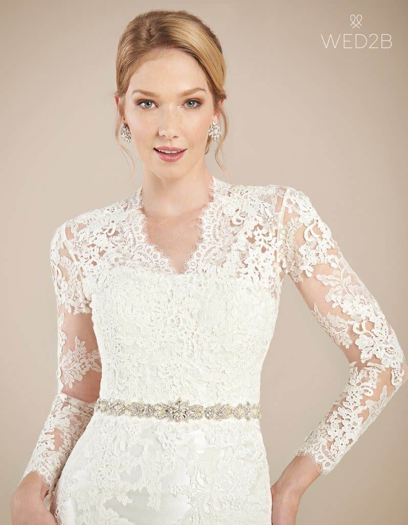 Front crop view with accessories of vintage wedding dress Alana by Anna Sorrano