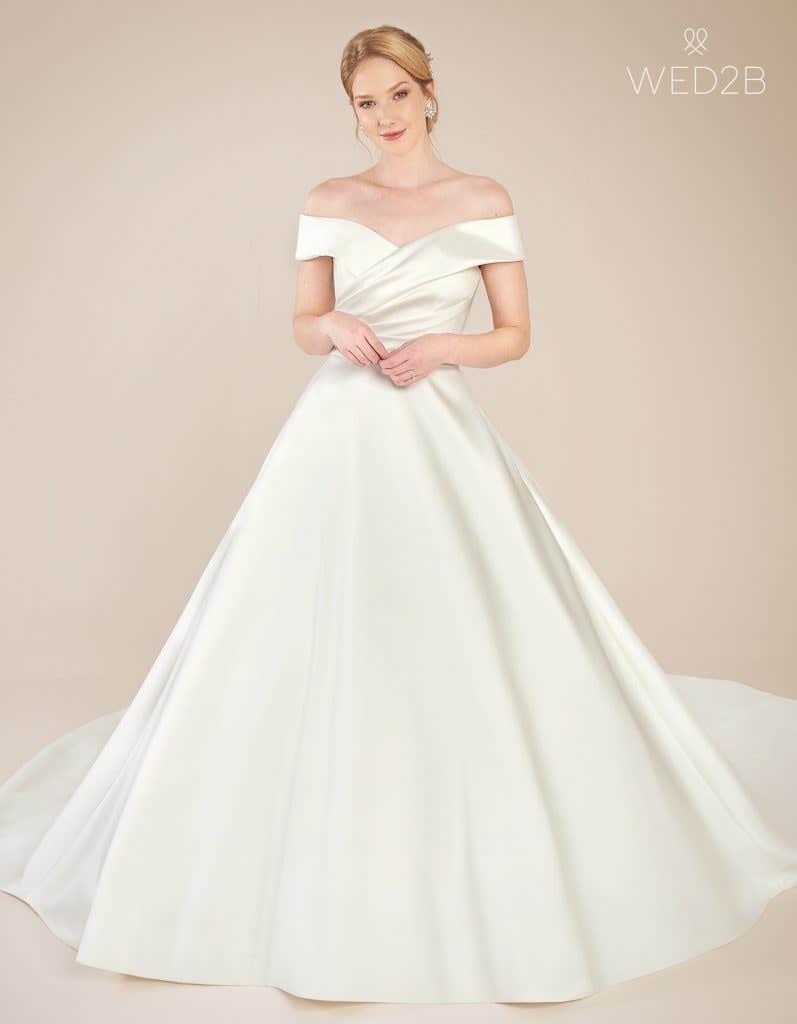 Front view of vintage wedding dress Cambridge by Anna Sorrano