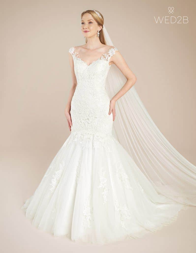Front view of vintage wedding dress Flynn by Anna Sorrano