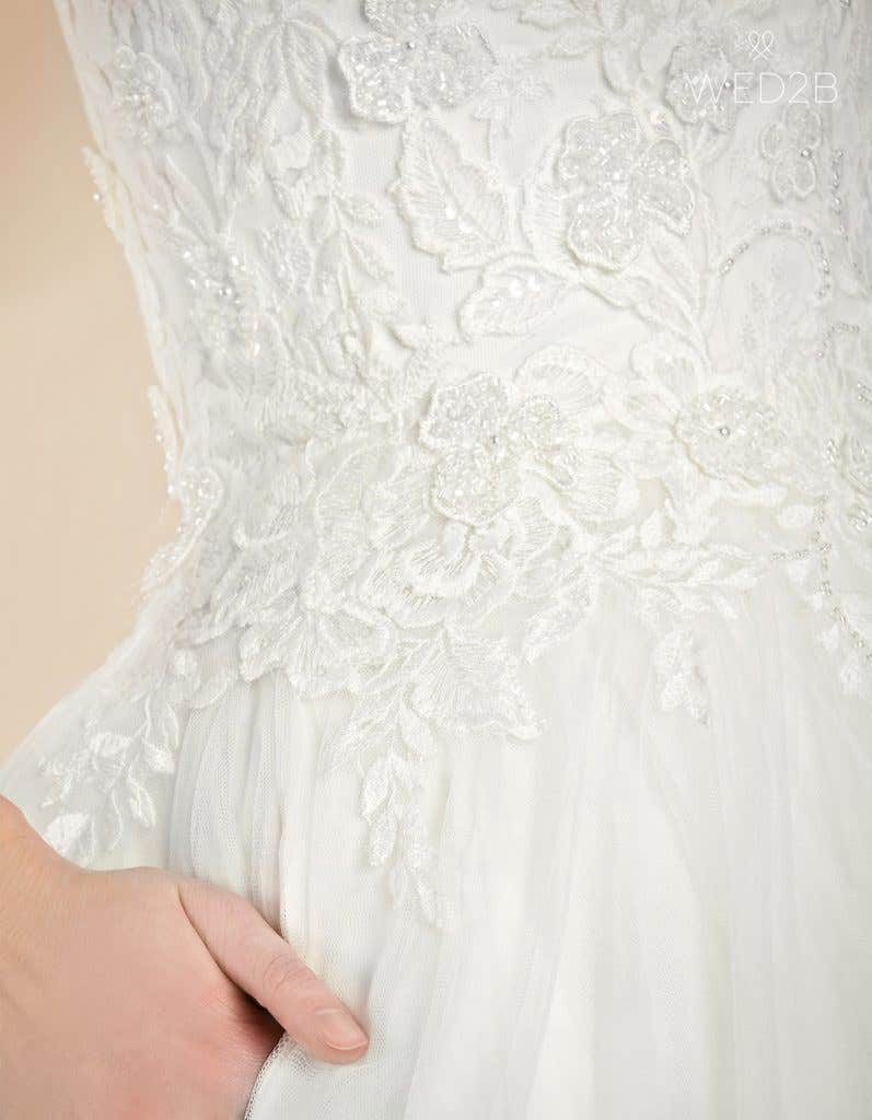Detail view of vintage wedding dress Grady by Viva Bride