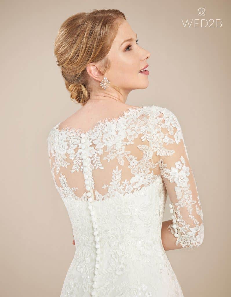 Back crop view of vintage wedding dress Laurenza by Anna Sorrano