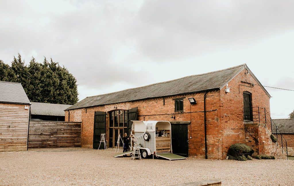 Rustic chic venue for this Cotswolds wedding