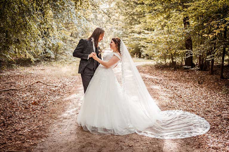 Jolien and Rein's forest wedding photos