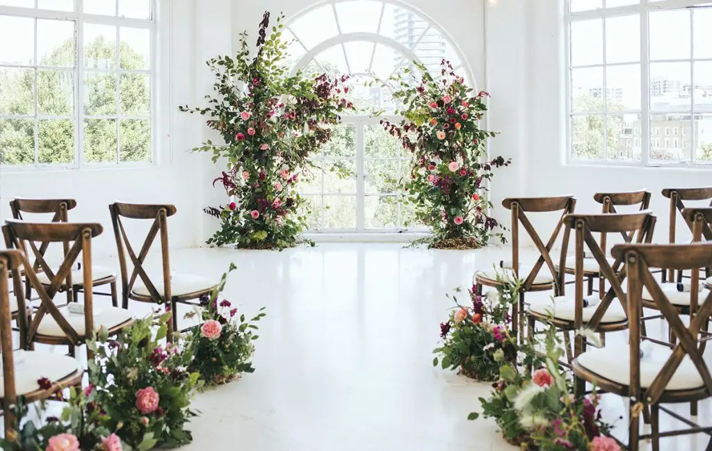 Spring wedding decor with elegant table styling from Georgina and Toby’s wedding