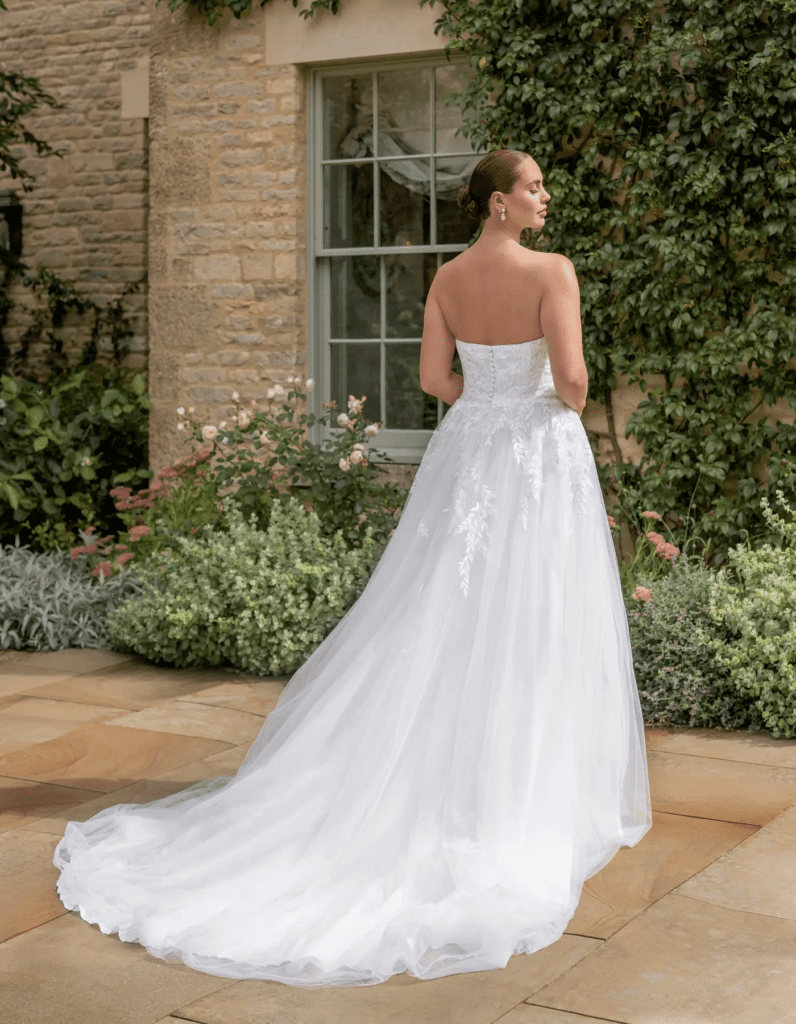 Lace wedding dress Rosalia by Anna Sorrano