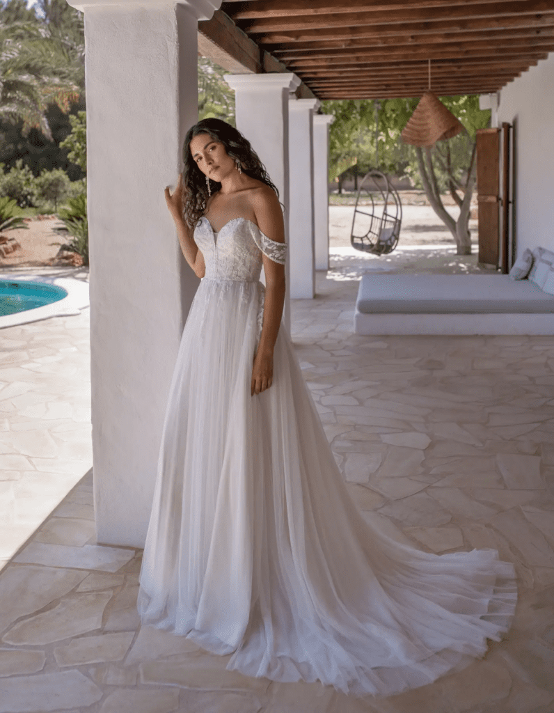 A-line wedding dress with soft skirt and defined waist