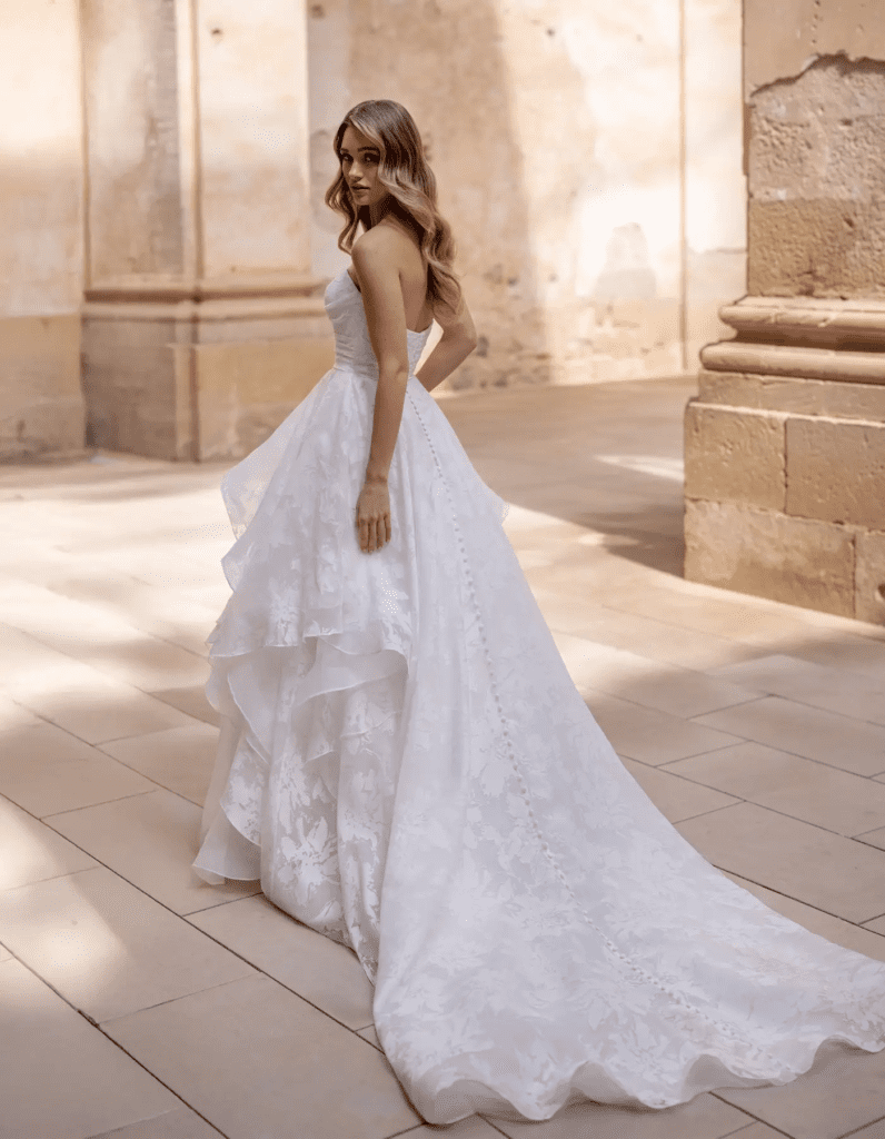 Modern floral wedding dresses Sevilla and Brixx with contemporary floral details