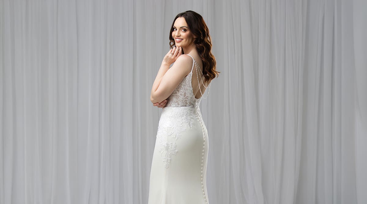 Joanne’s story: “Two weeks before my wedding, I had no dress”