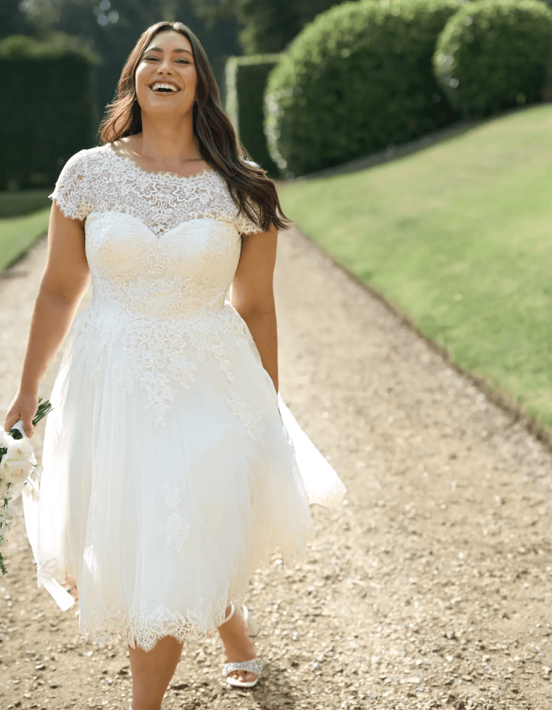 Bel wedding dress by Anna Sorrano for outdoor weddings