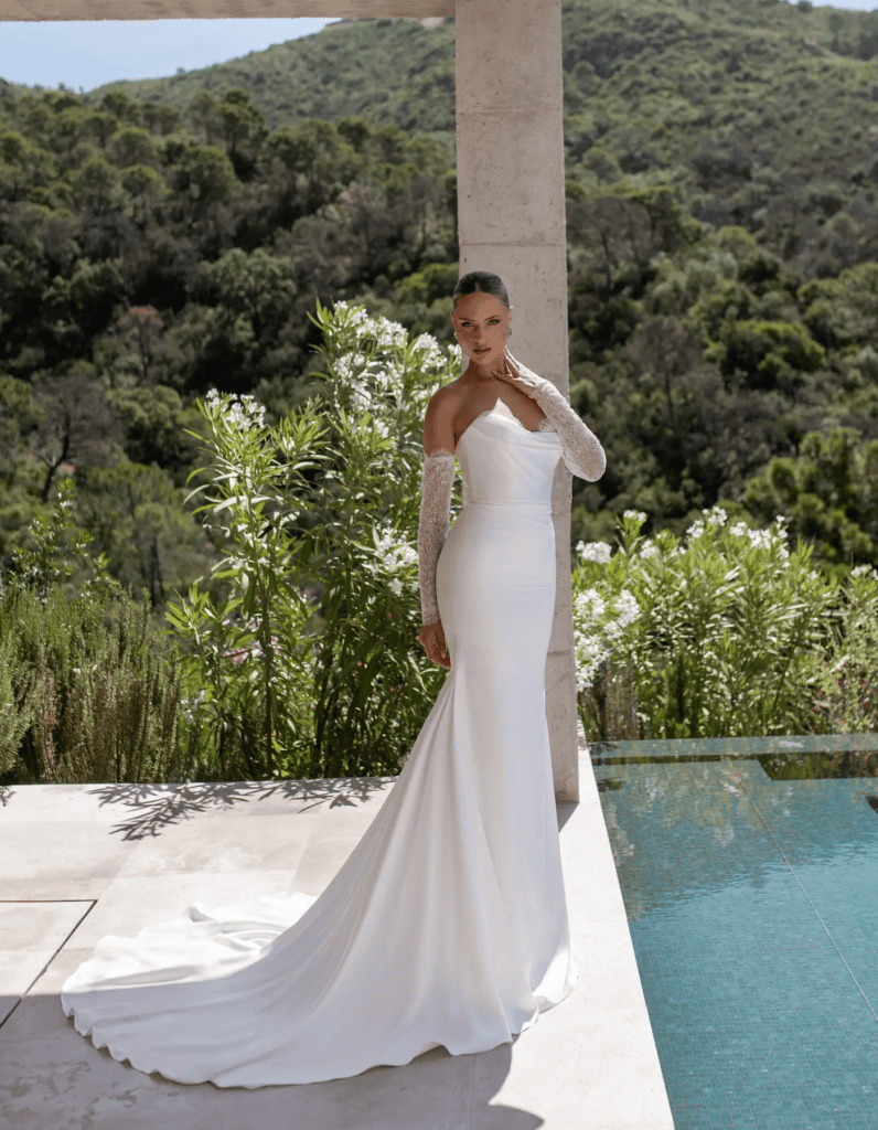 Statement sheath wedding dress silhouette