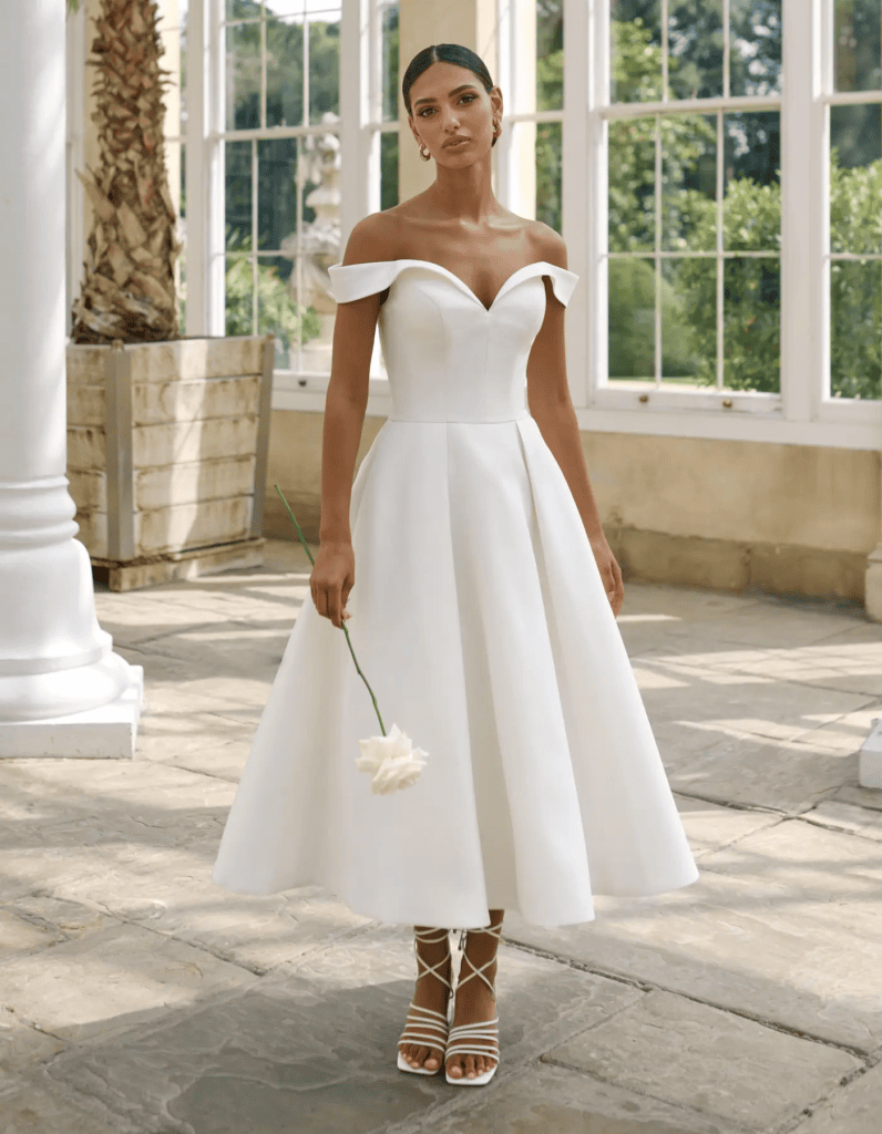 Delana wedding dress by Anna Sorrano for intimate weddings